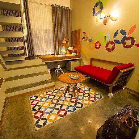 Lokal Hotel & Restaurant Kejayan Экстерьер фото