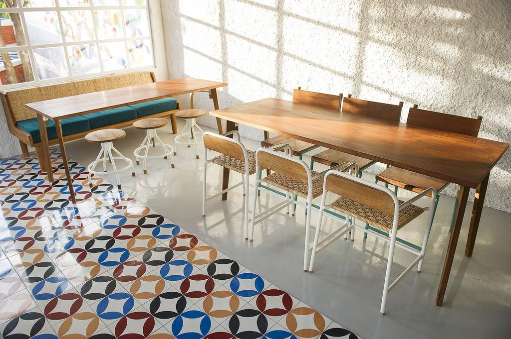 Lokal Hotel & Restaurant Kejayan Экстерьер фото