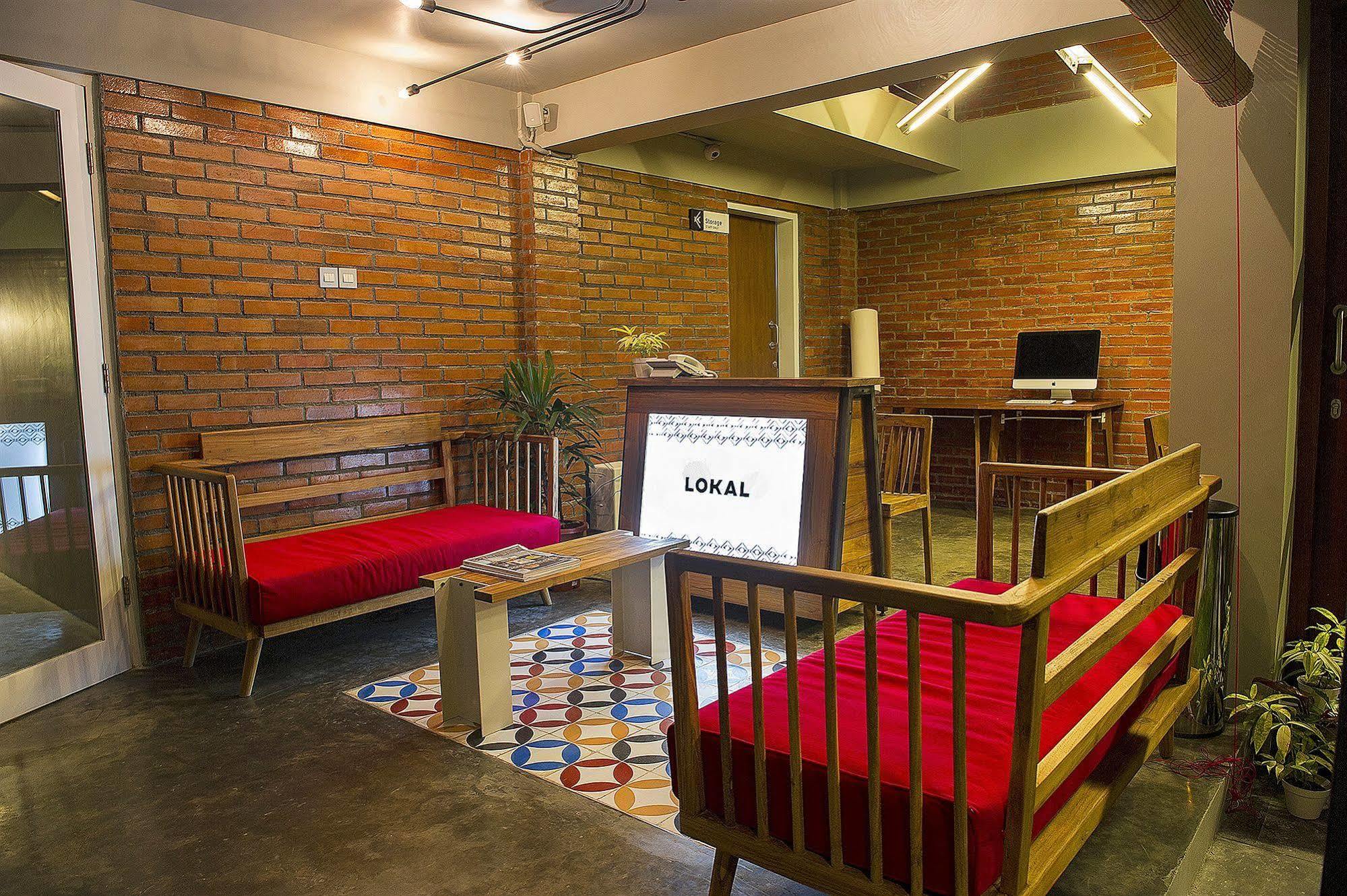Lokal Hotel & Restaurant Kejayan Экстерьер фото